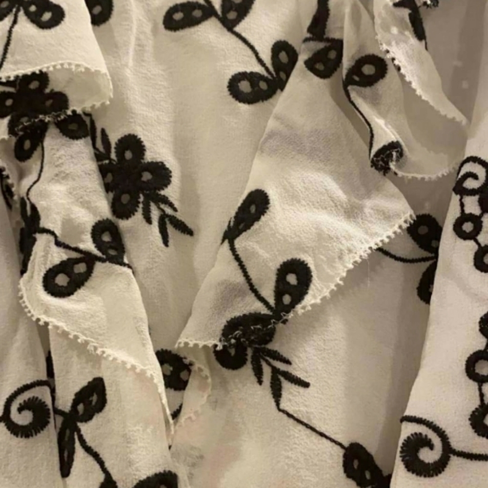 Joie Carlyton Eyelet Sillk Floral - Picture 10 of 16